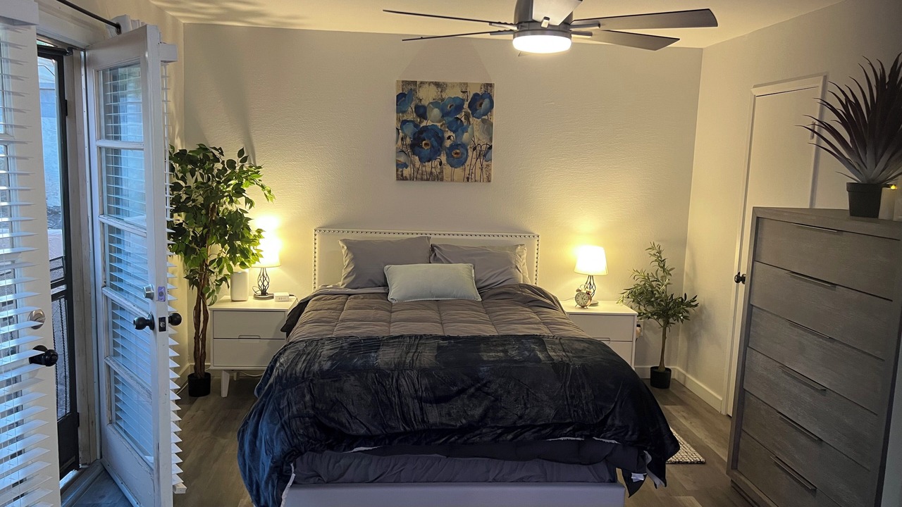 Photo of Bedroom in Lake Biltmore Village