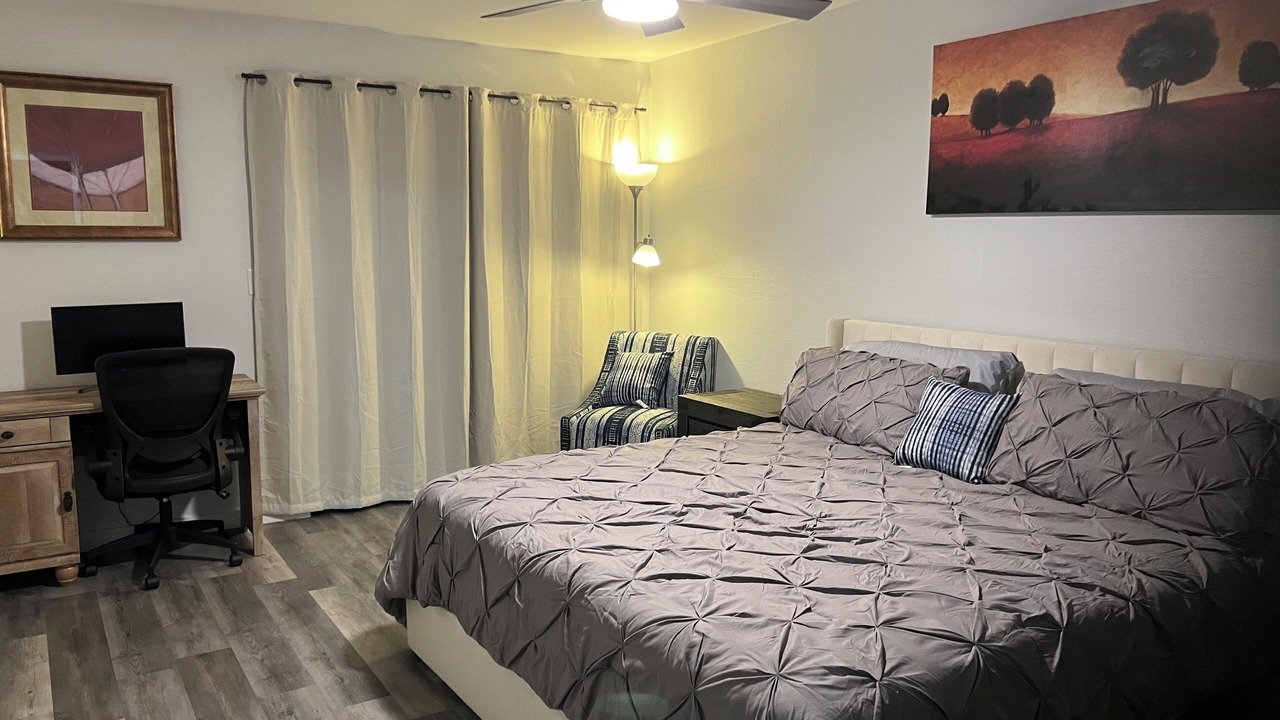 Photo of Bedroom in Lake Biltmore Village
