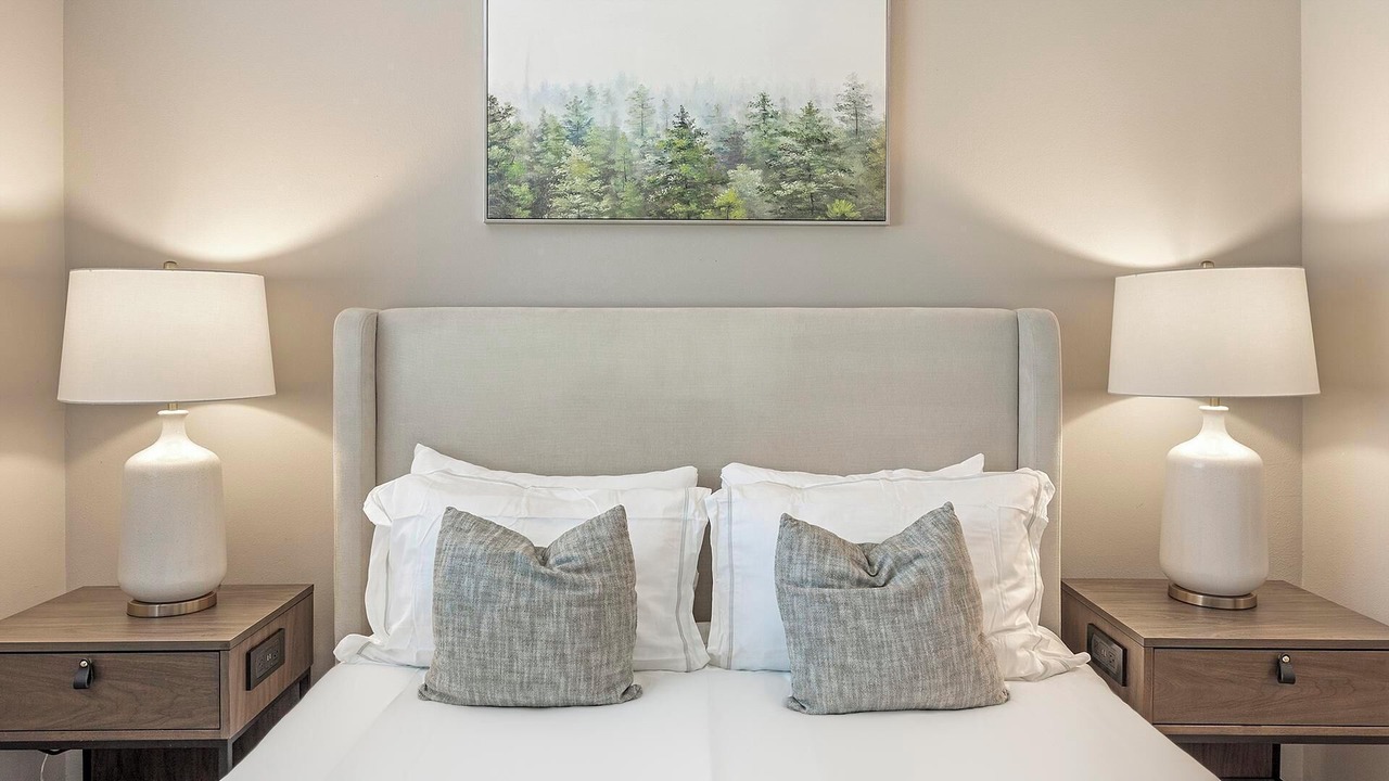 Photo of Bedroom in Warehouse District