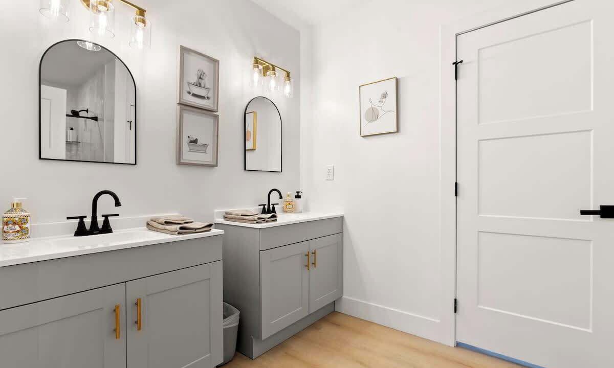 Photo of Bathroom in Encanto