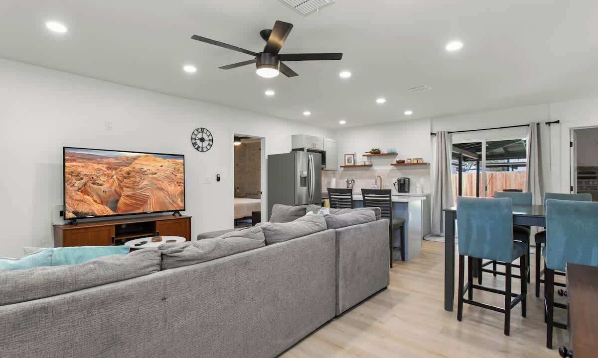 Photo of Livingroom in Encanto