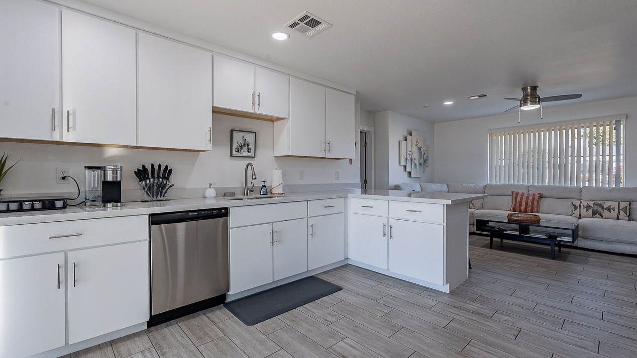 Photo of Kitchen in New Papago Parkway