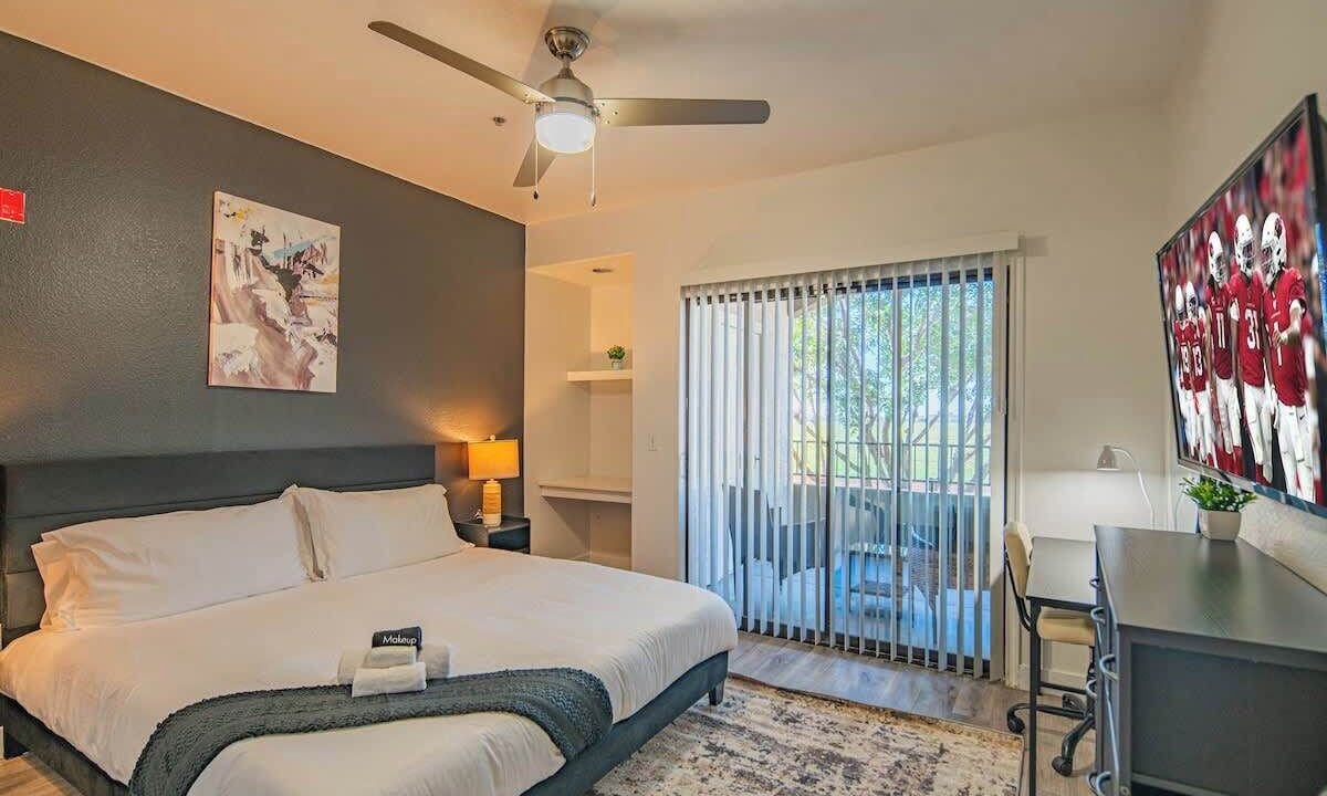 Photo of Bedroom in Glendale Sports and Entertainment District