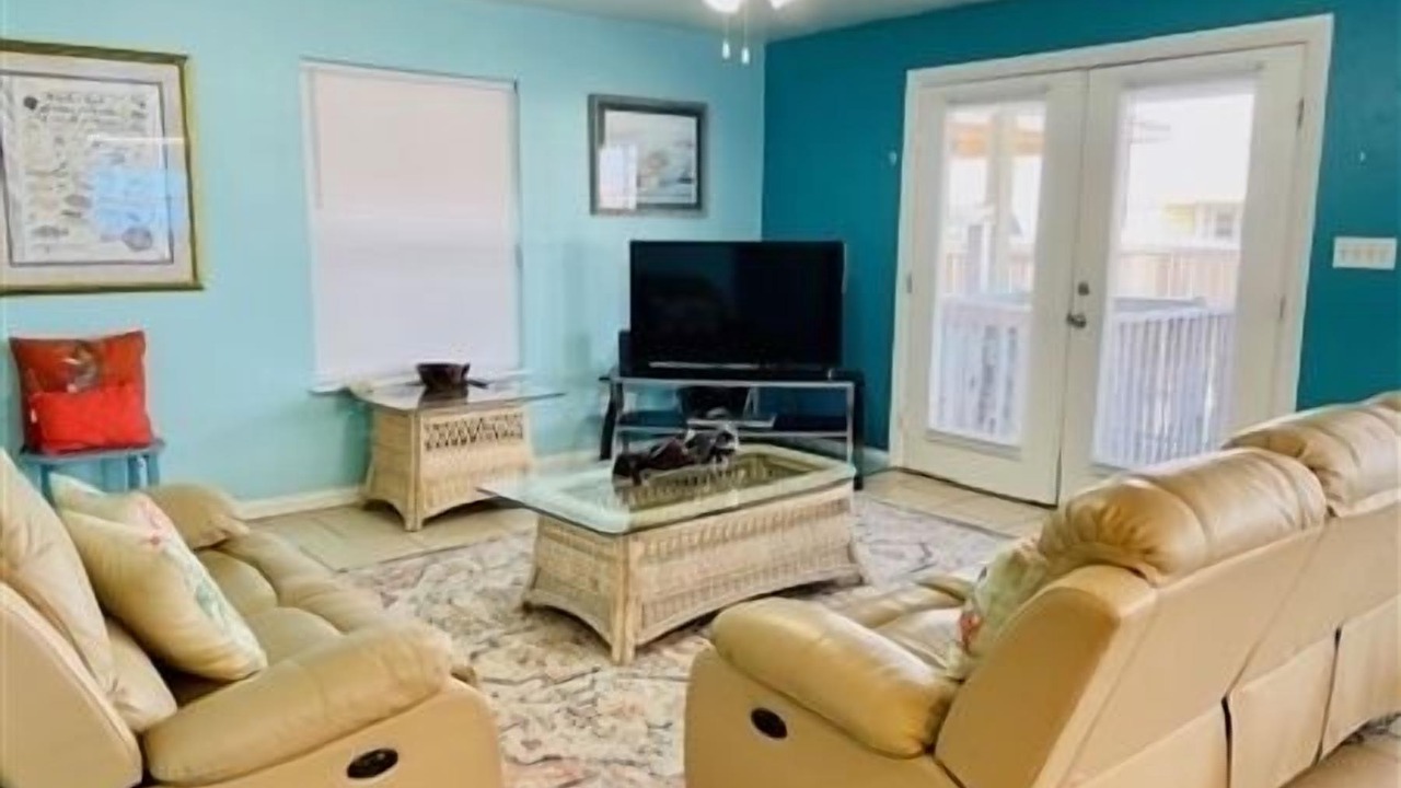 Photo of Livingroom in Port Mansfield