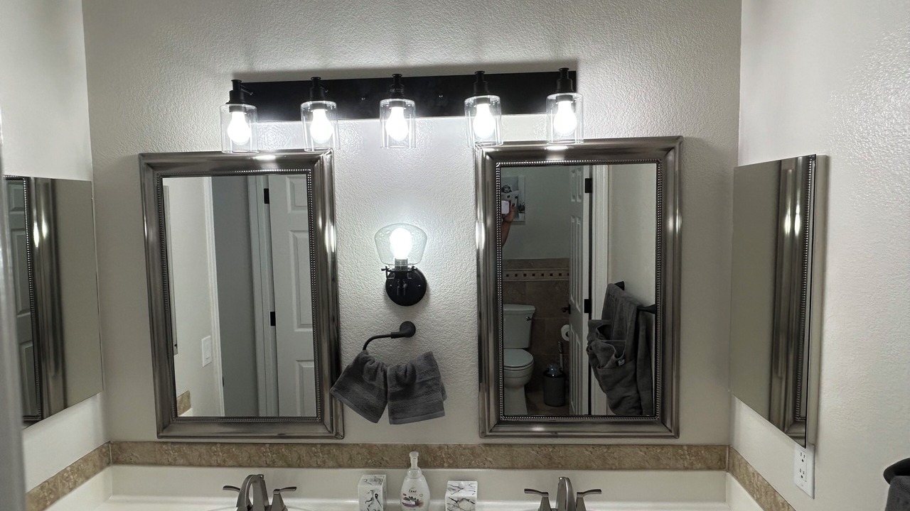 Photo of Bathroom in Rovey Farm Estates