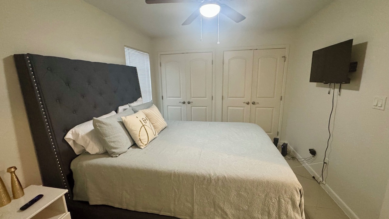 Photo of Bedroom in Edinburg