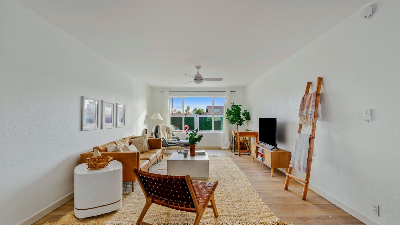 Photo of Livingroom in La Paz At Desert Springs