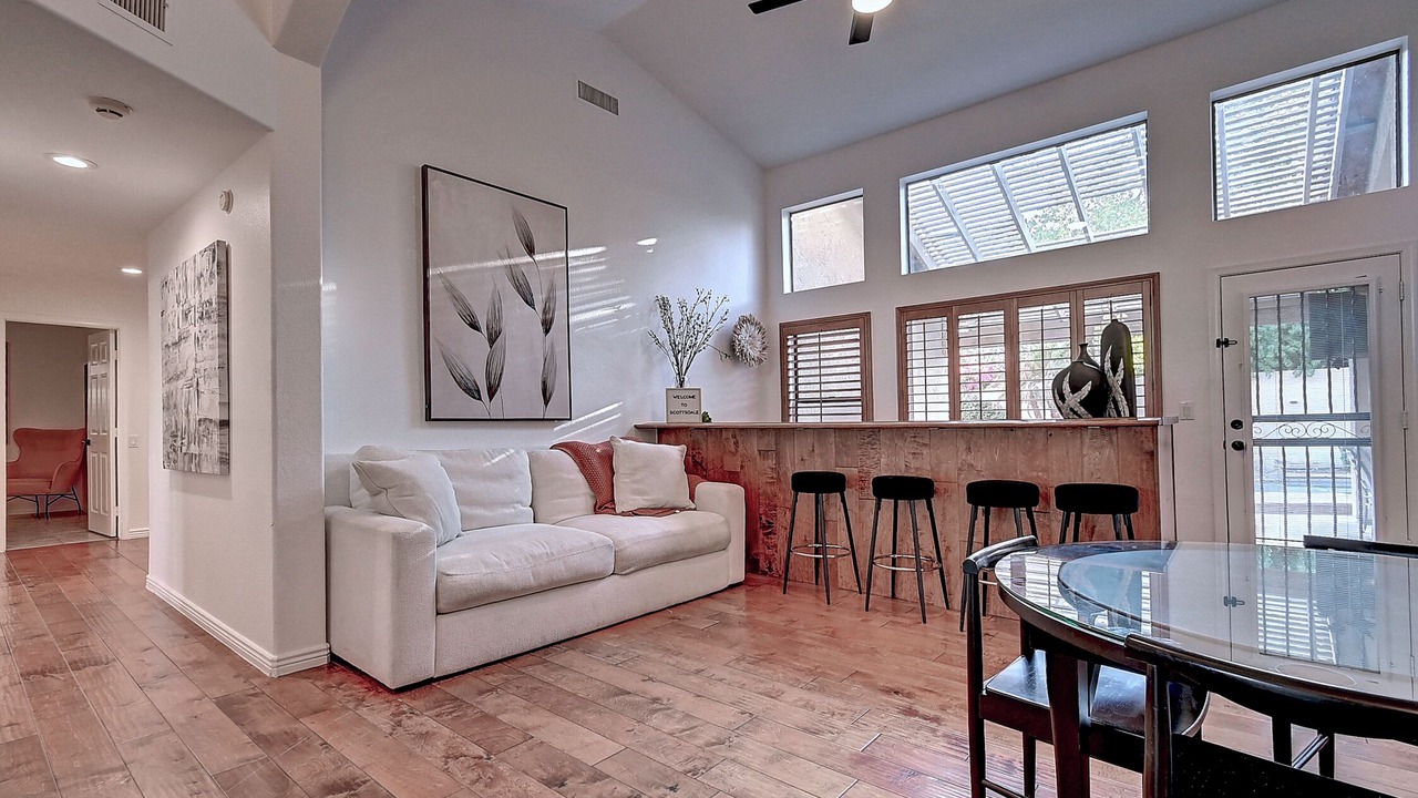 Photo of Livingroom in Paradise Park Vista