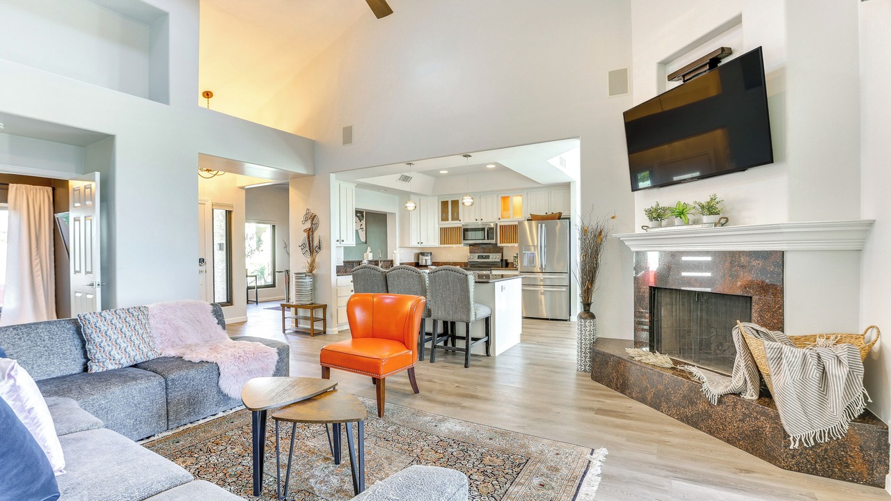 Photo of Livingroom in North Mountain