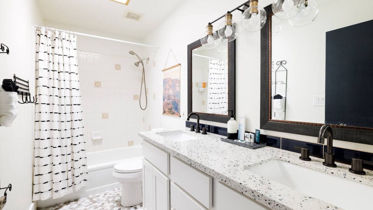 Photo of Bathroom in Raskin Estates