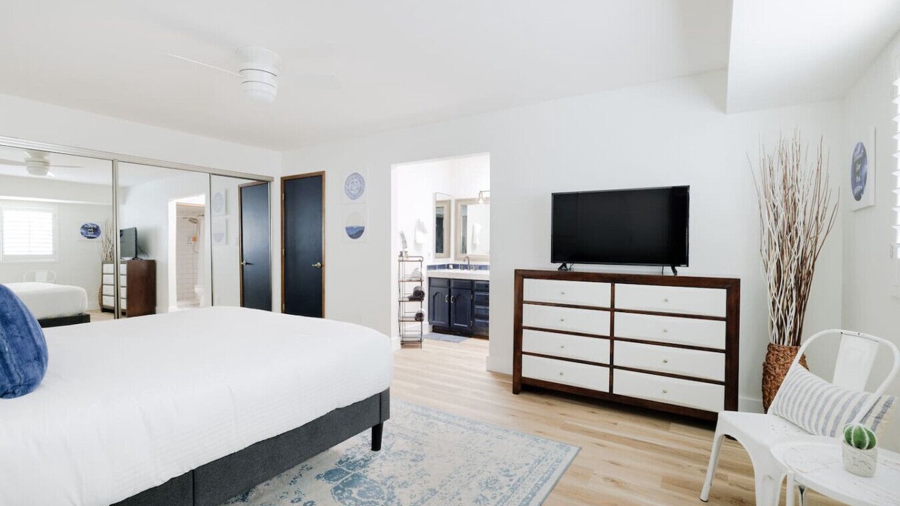Photo of Bedroom in Raskin Estates