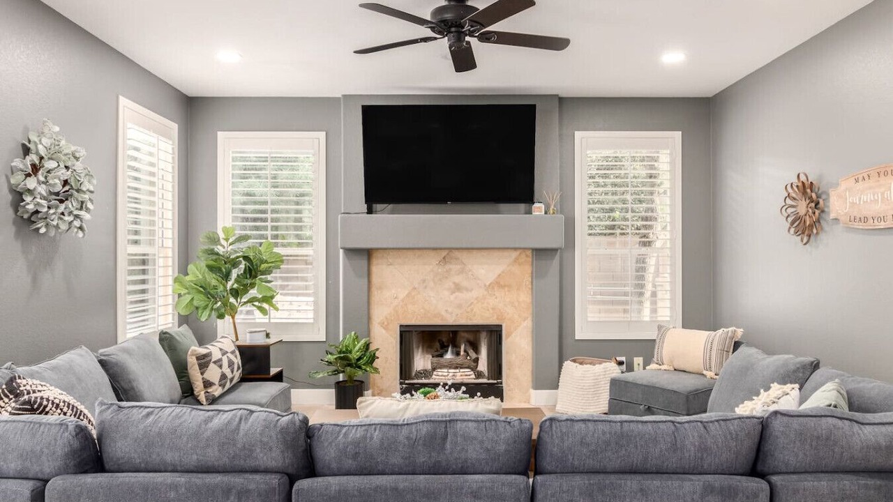 Photo of Livingroom in Arrowhead Ranch