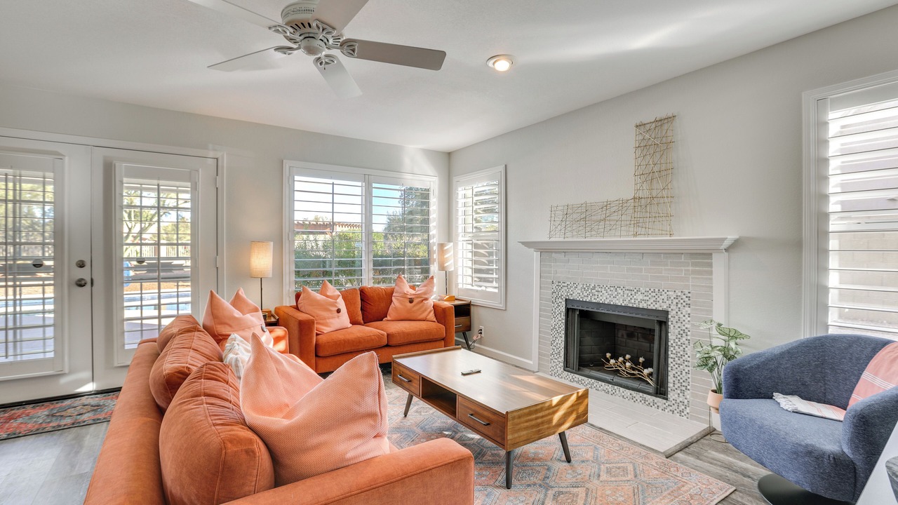 Photo of Livingroom in Tatum Ranch