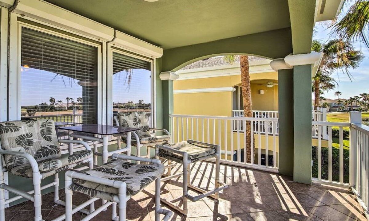 Photo of Patio Balcony in Laguna Vista