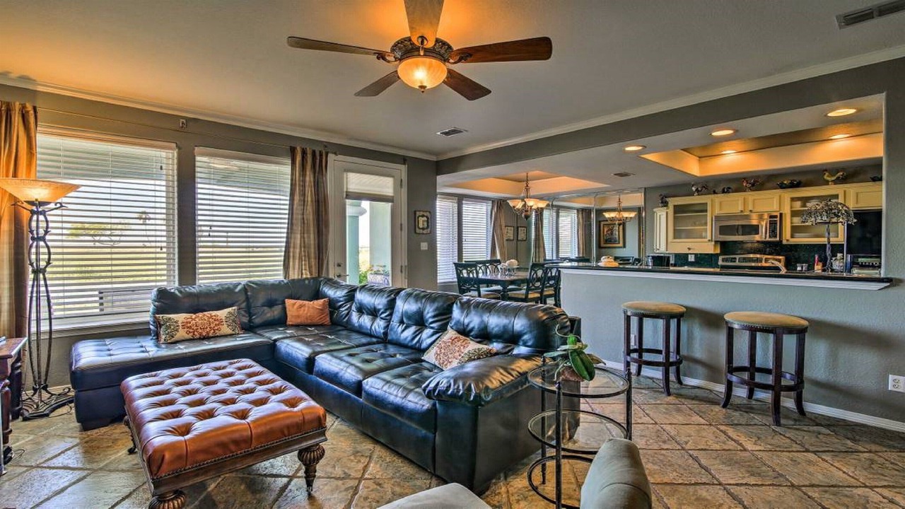 Photo of Livingroom in Laguna Vista