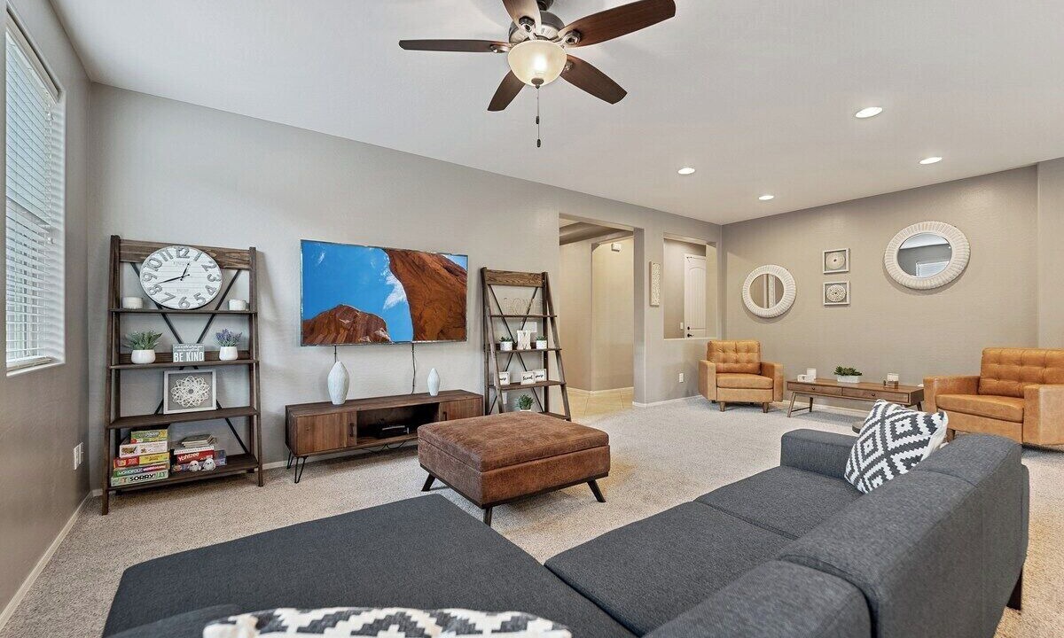 Photo of Livingroom in Greer Ranch North
