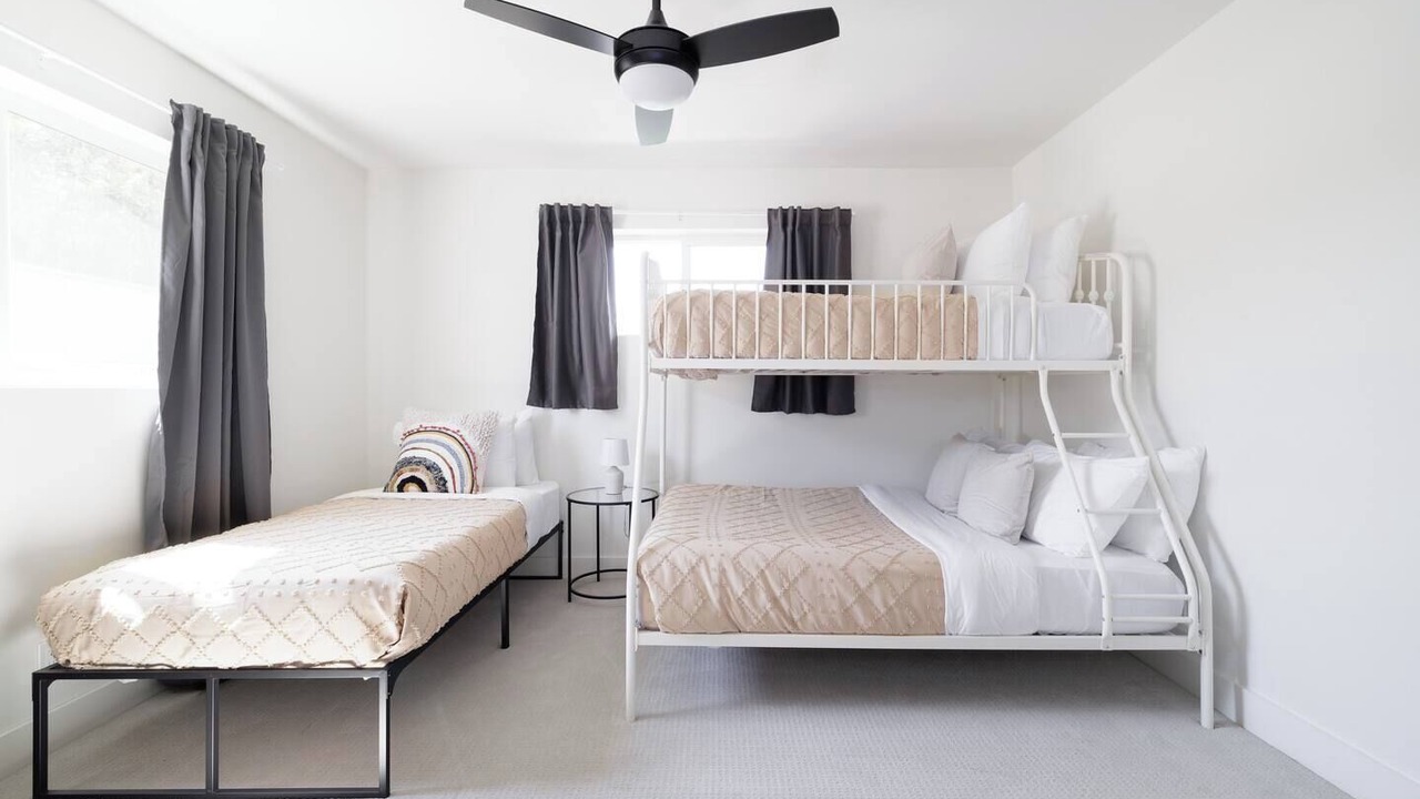 Photo of Bedroom in Papago Parkway