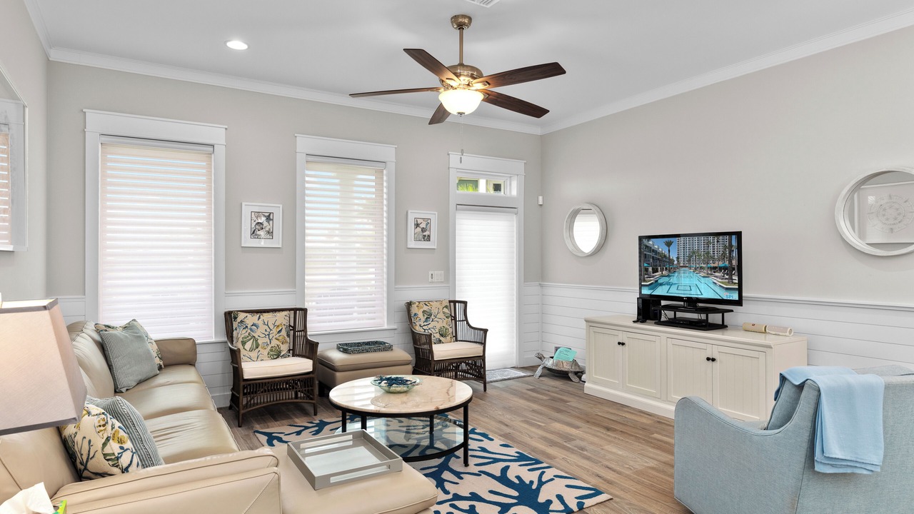 Photo of Livingroom in The Shores