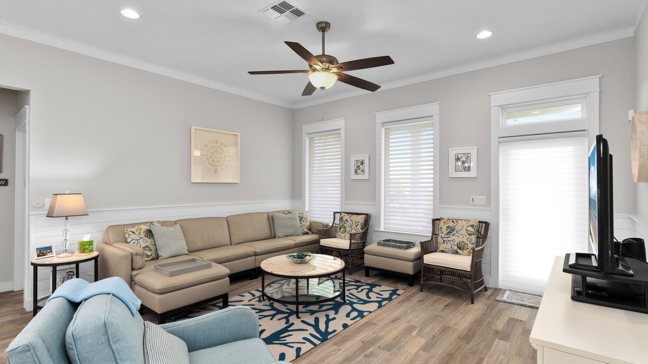 Photo of Livingroom in The Shores