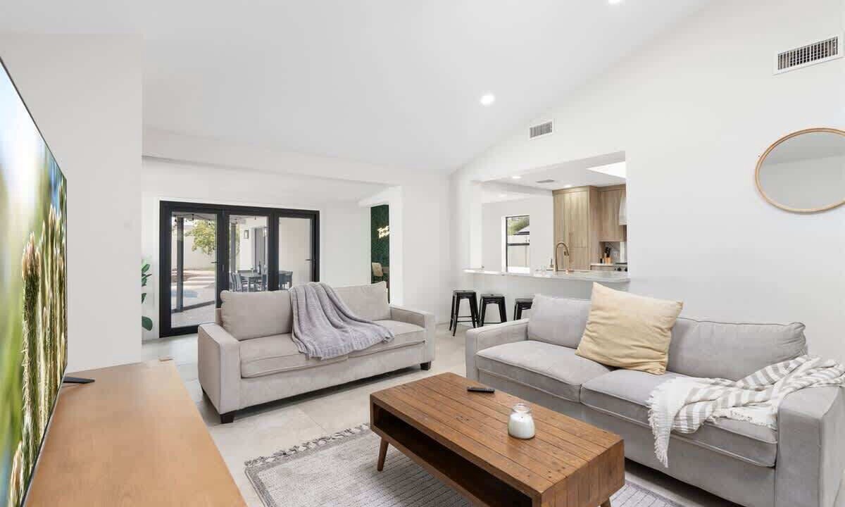 Photo of Livingroom in Coronado