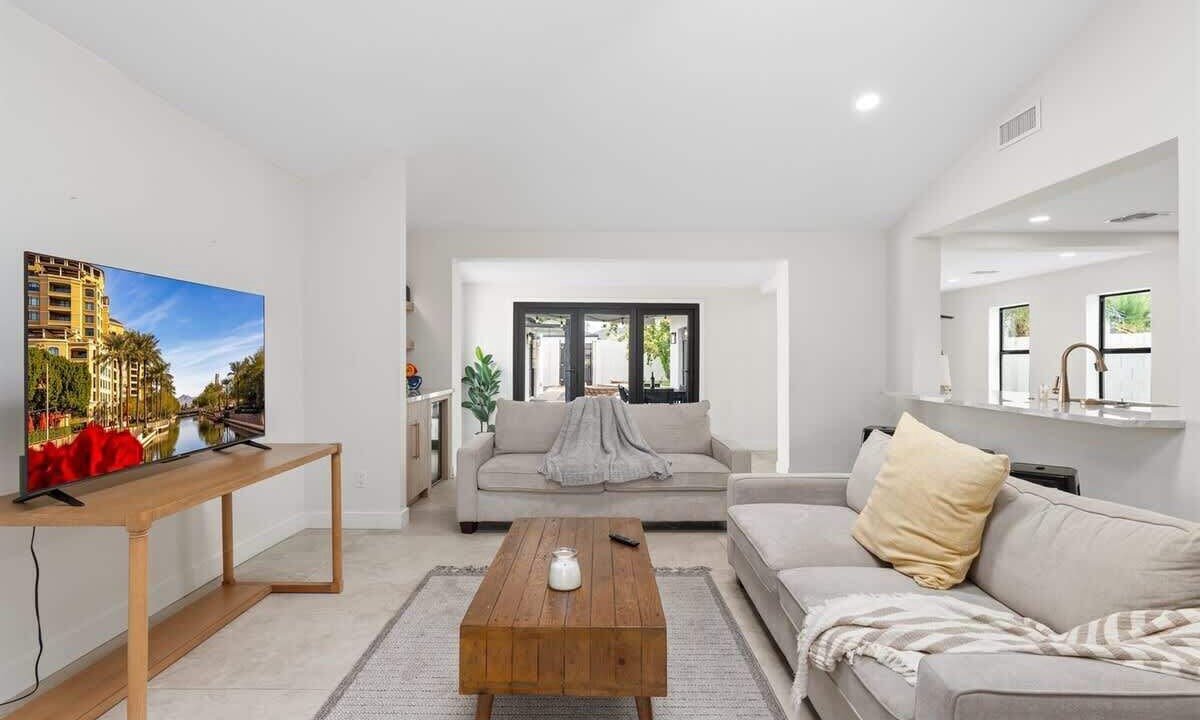 Photo of Livingroom in Coronado