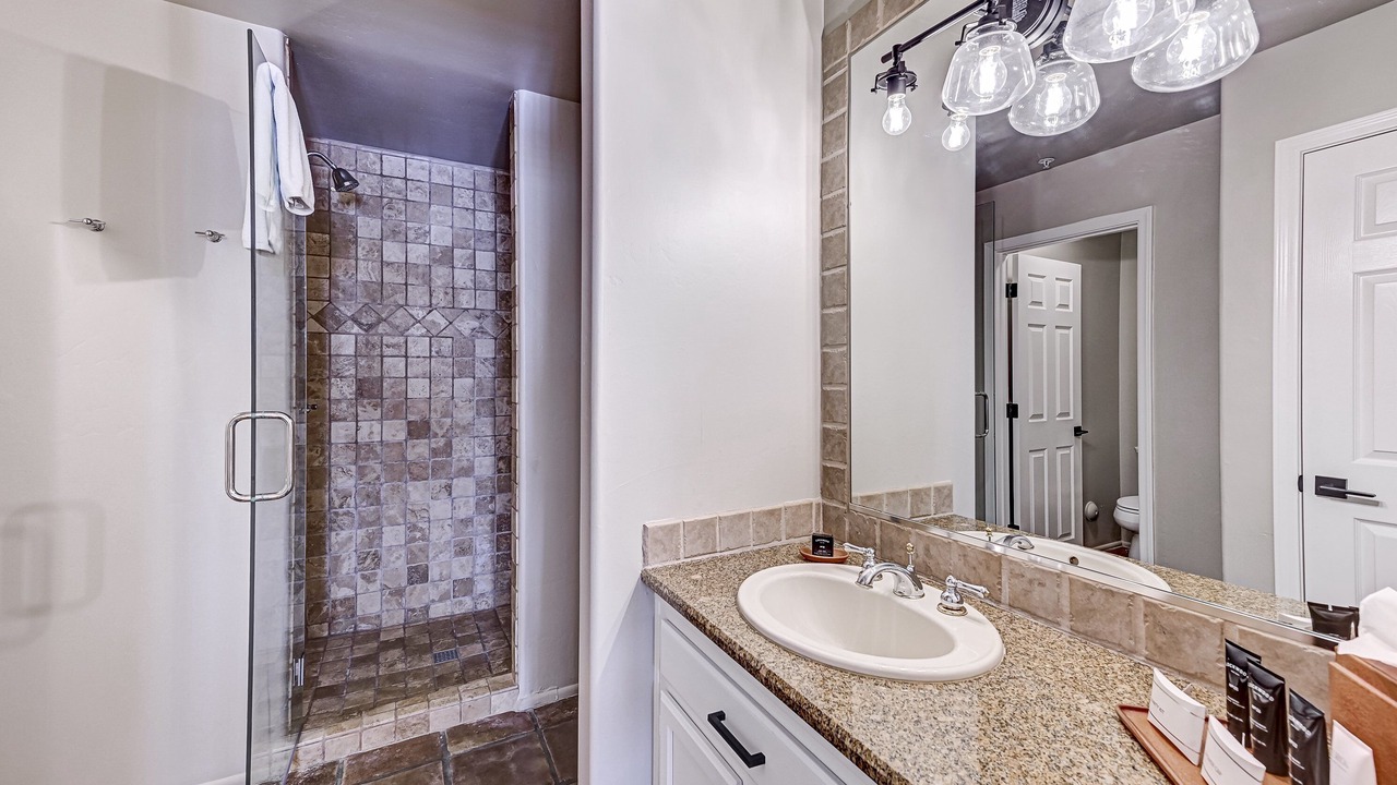 Photo of Bathroom in Pinnacle Peak