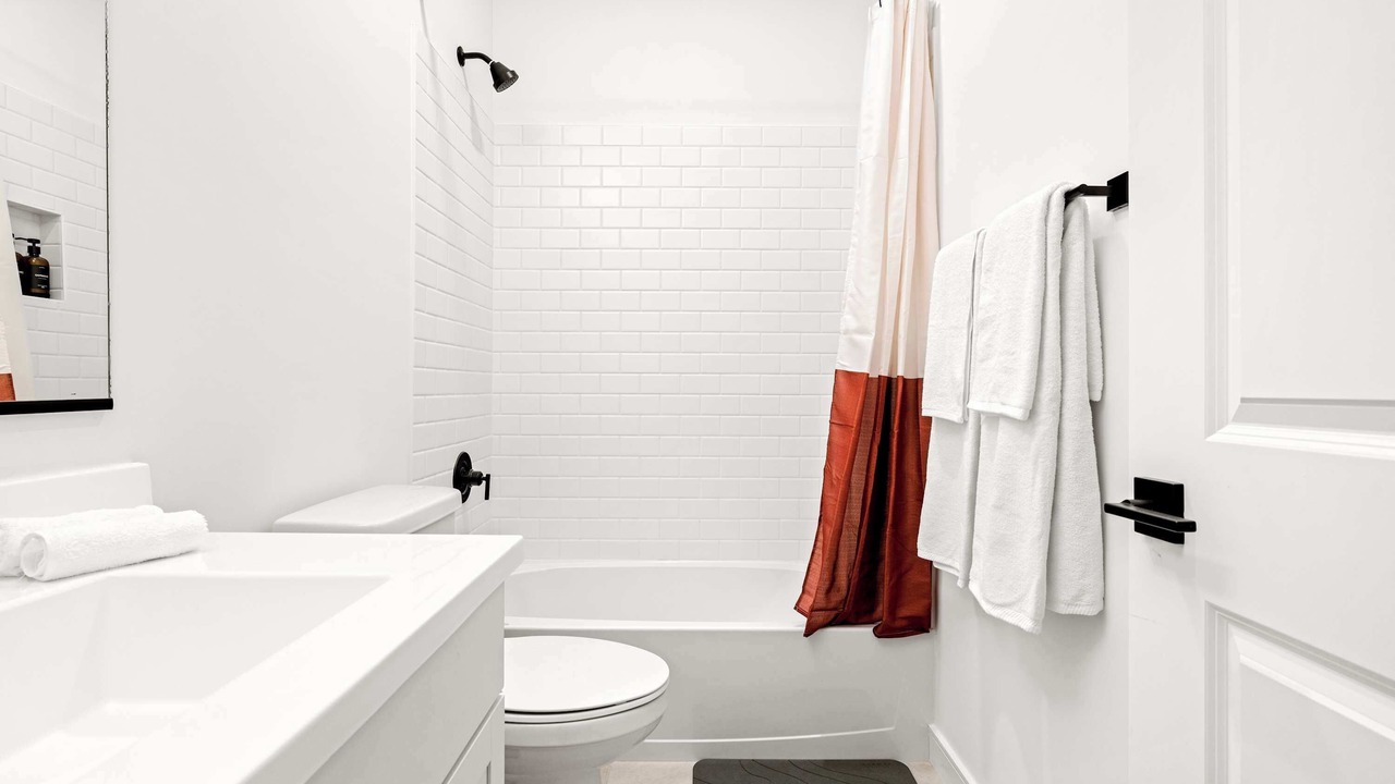 Photo of Bathroom in Glendale