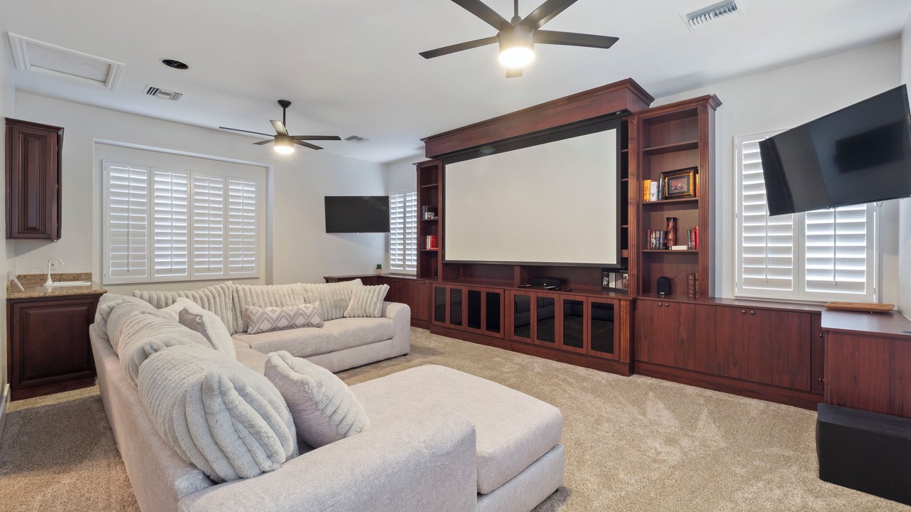 Photo of Livingroom in Val Vista Lakes