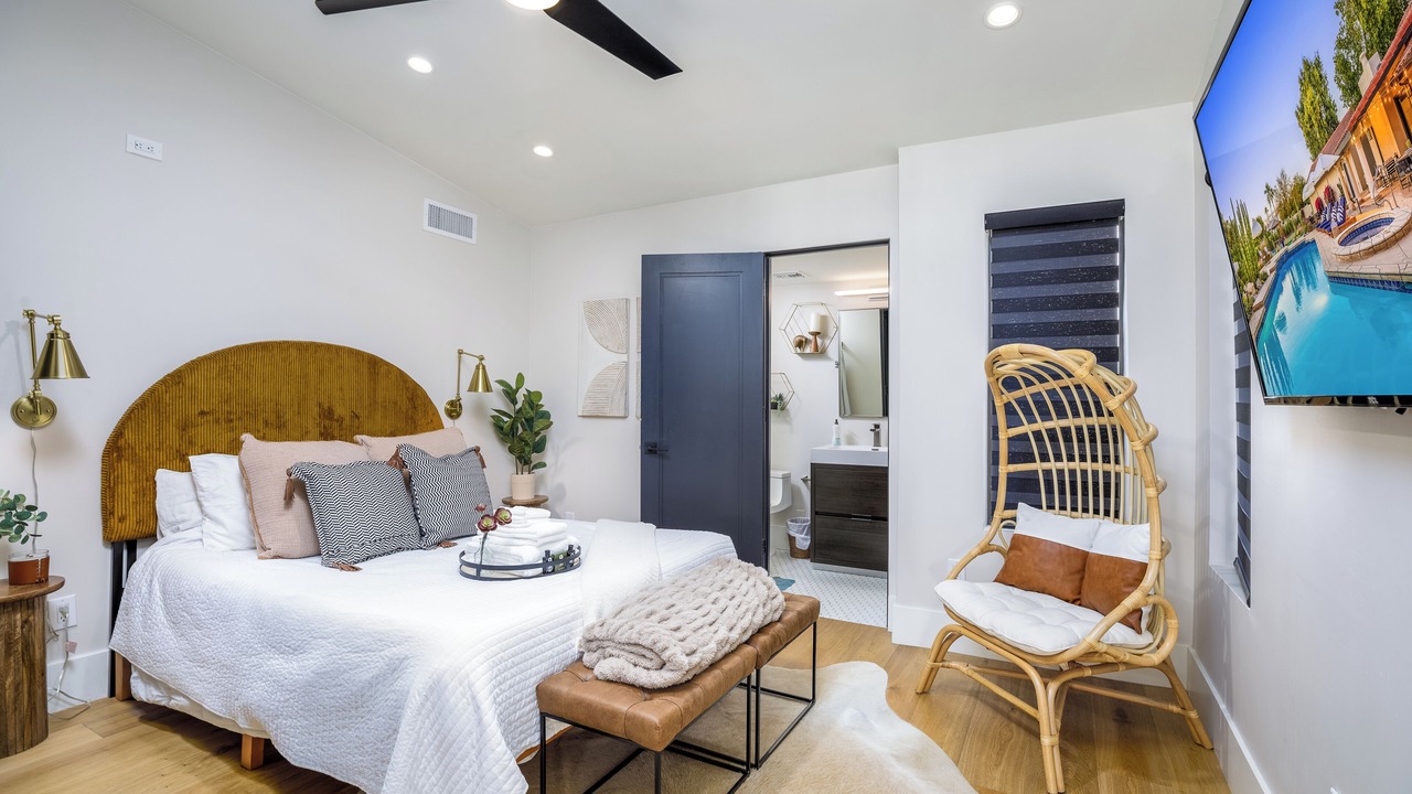Photo of Bedroom in Sweetwater Street East