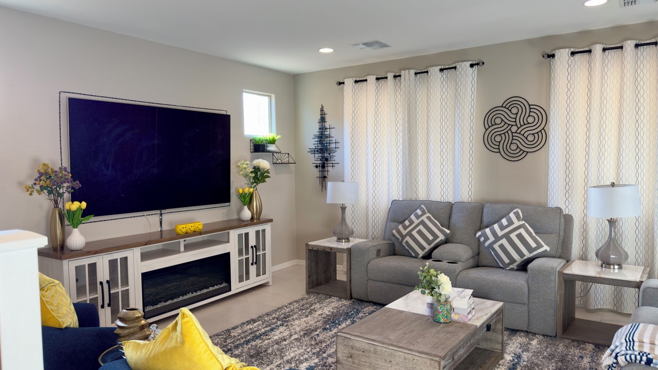 Photo of Livingroom in Laveen