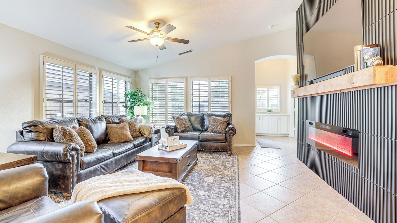 Photo of Livingroom in Estrella Mountain Ranch