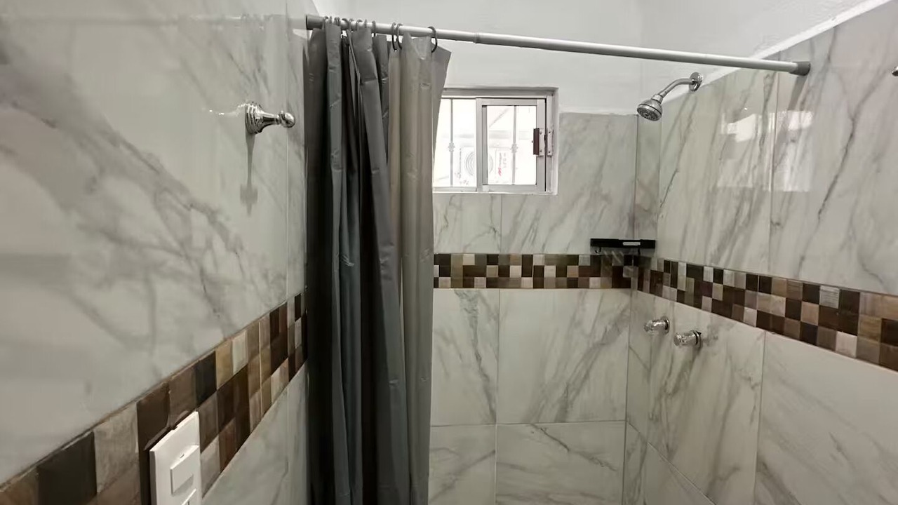 Photo of Bathroom in Nuevo Laredo