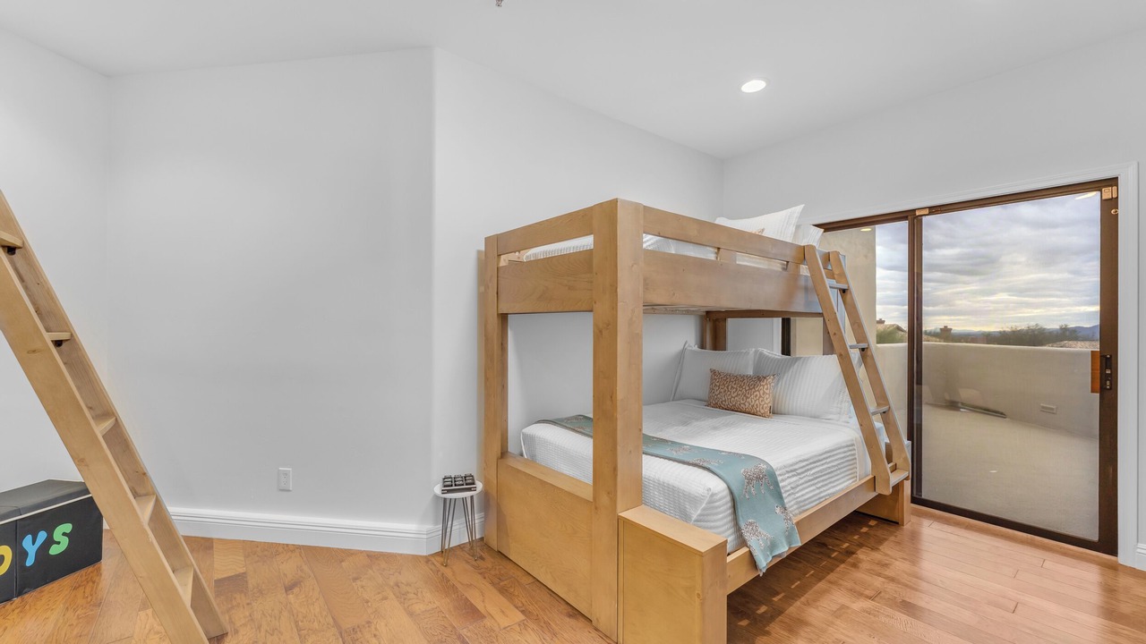 Photo of Bedroom in Pinnacle Peak Vistas III