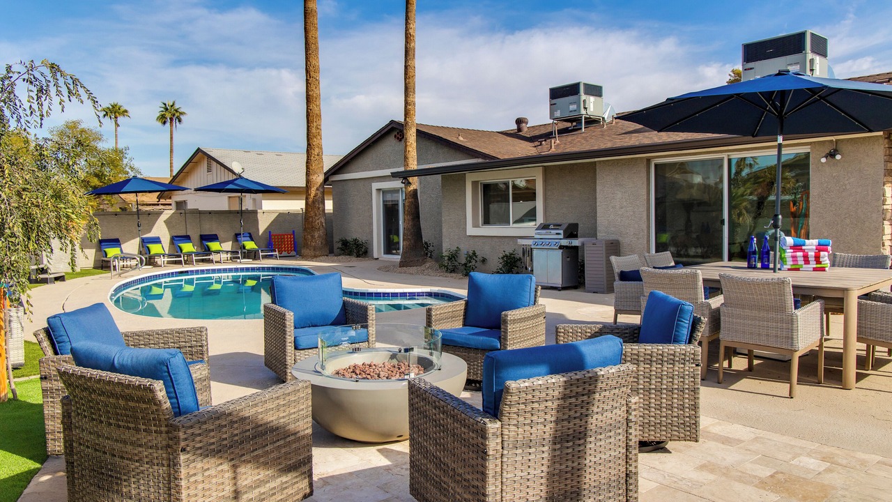 Photo of Outdoor in McClintock