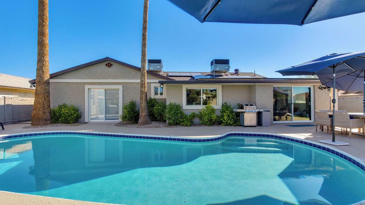 Photo of Outdoor in McClintock