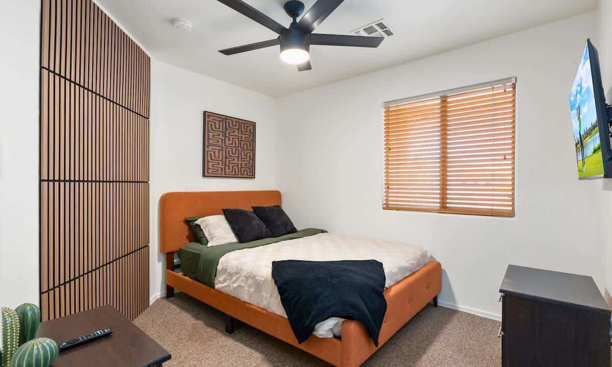 Photo of Bedroom in South Mountain