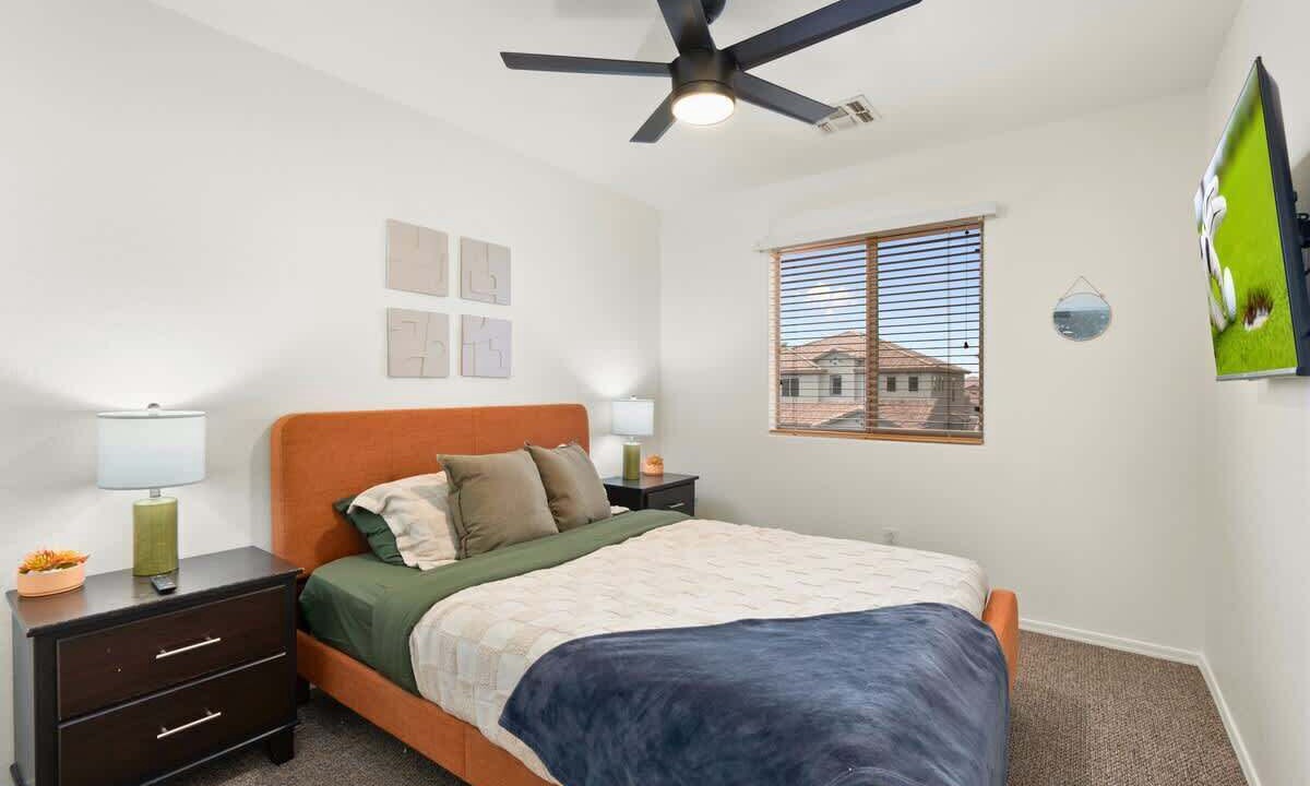 Photo of Bedroom in South Mountain