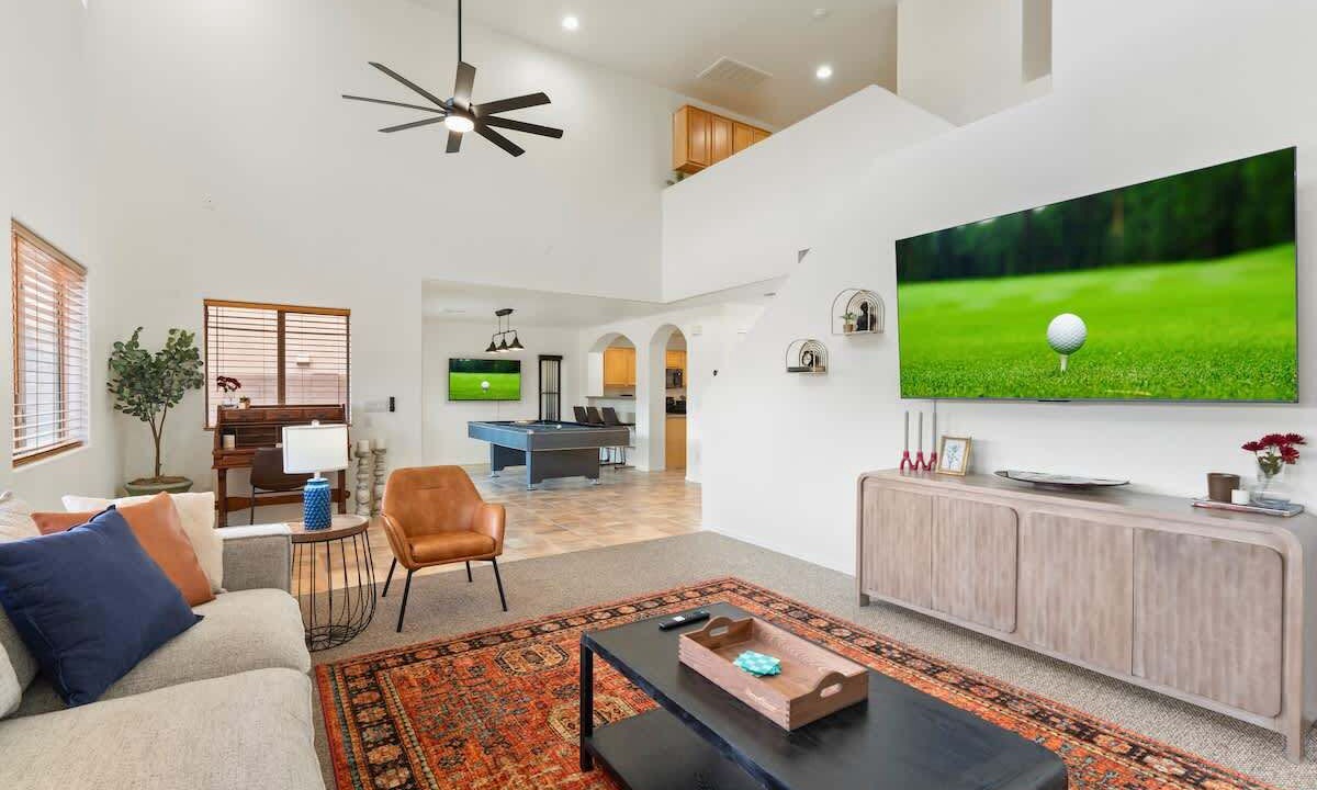 Photo of Livingroom in South Mountain
