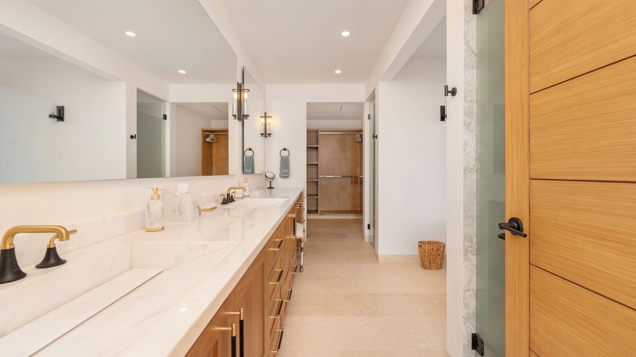 Photo of Bathroom in Sunset Beach