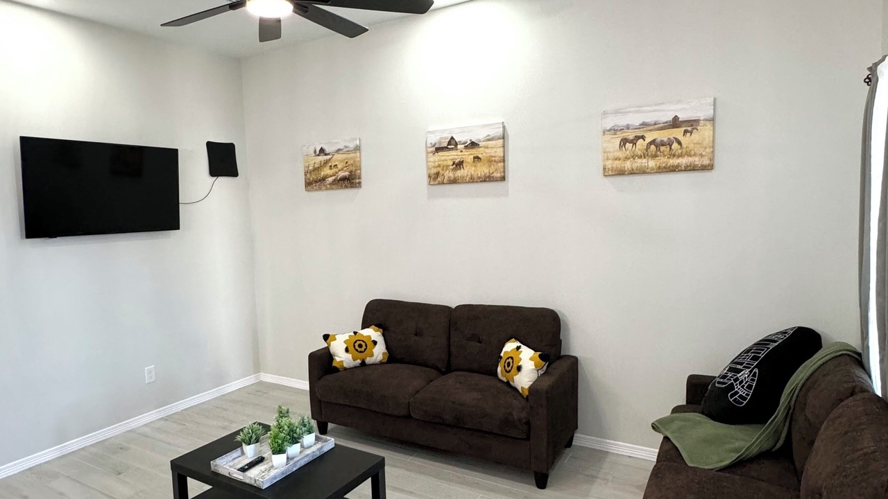 Photo of Livingroom in Brownsville