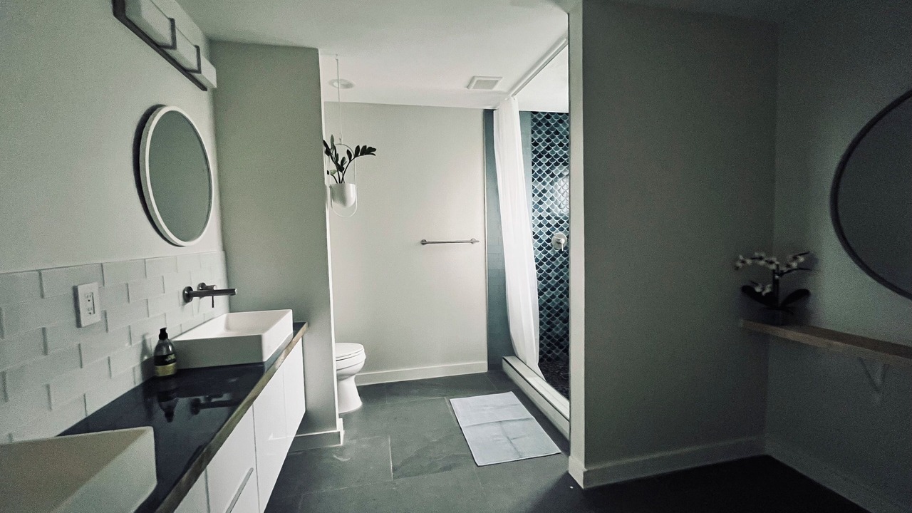 Photo of Bathroom in Edinburg