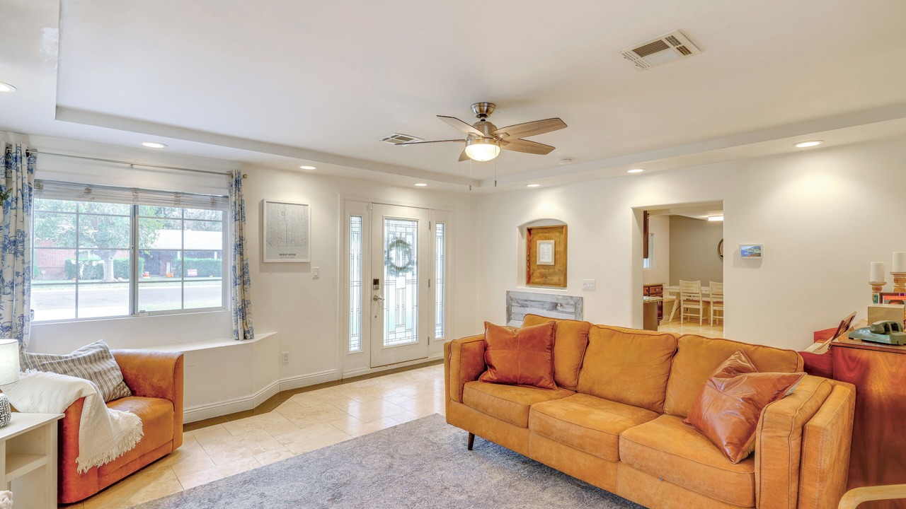 Photo of Livingroom in Alhambra