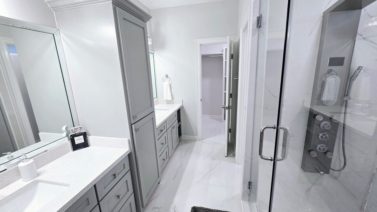 Photo of Bathroom in Edinburg