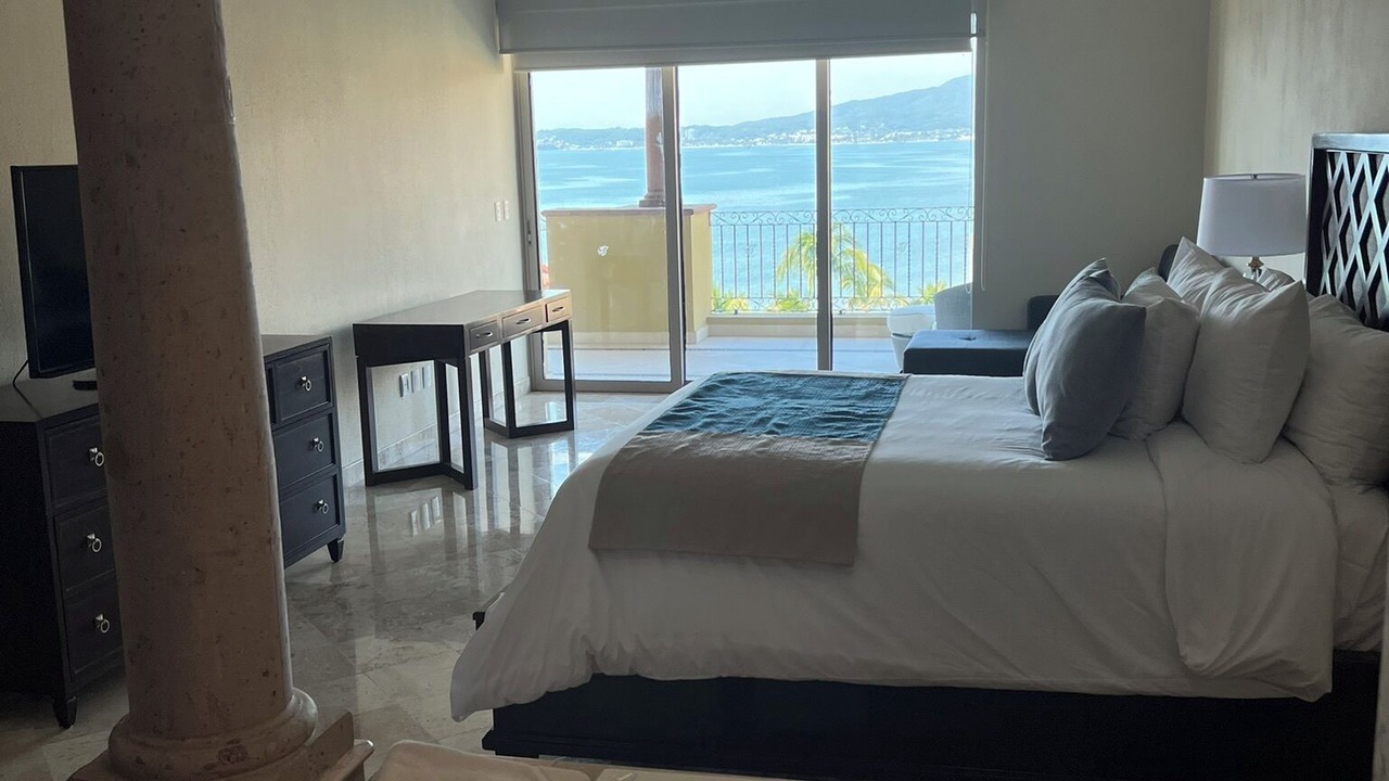 Photo of Bedroom in Flamingos