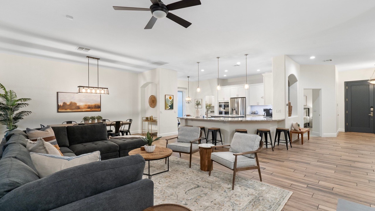 Photo of Livingroom in Fox Crossing