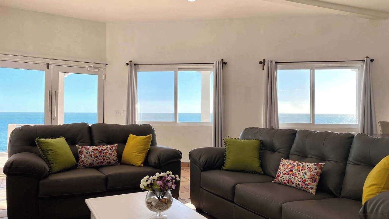 Photo of Livingroom in Cholla Bay