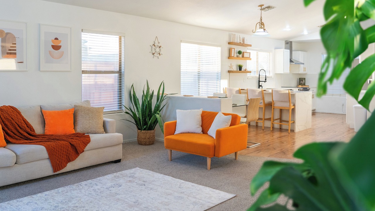 Photo of Livingroom in South Mountain