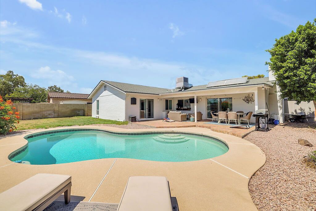 Photo of Outdoor in Paradise Valley Village