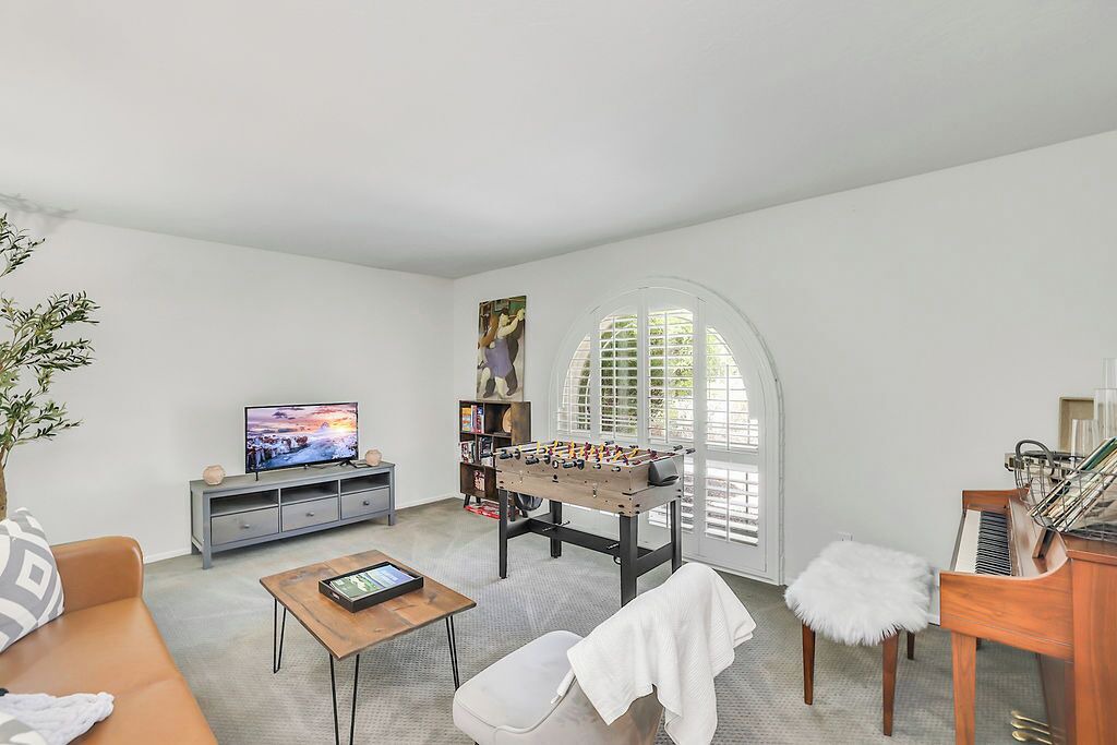 Photo of Livingroom in Paradise Valley Village