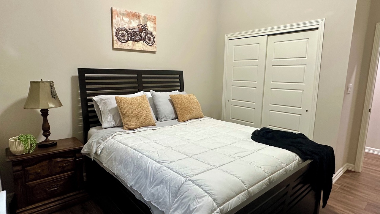 Photo of Bedroom in Edinburg